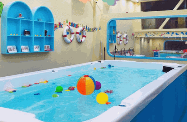 漫谱婴幼儿游泳馆